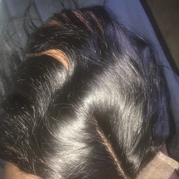 Virgin hair closure - Picture 1 of 5
